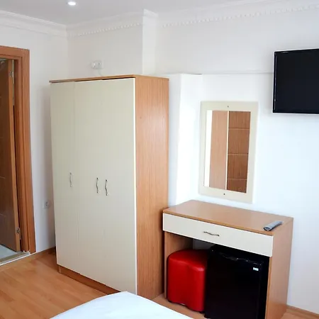 Ξενοδοχείο με διαμερίσματα Baran Aparts 4*